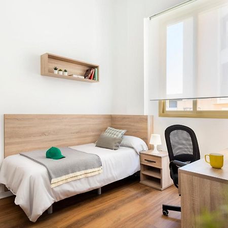 Micampus Armendariz Student Residence Sewilla Zewnętrze zdjęcie
